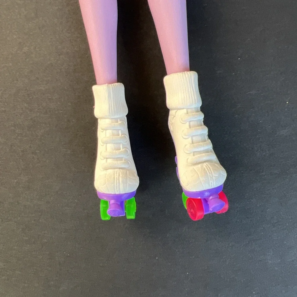 Monster High Doll Skultimate Roller Maze Operetta 2011 W/ Helmet & Skates AS IS